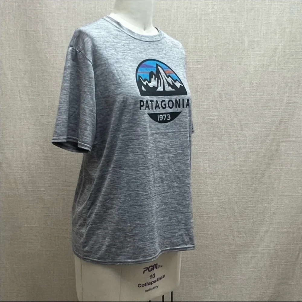 Mens Patagonia spf 50 Active Wear  T-Shirt